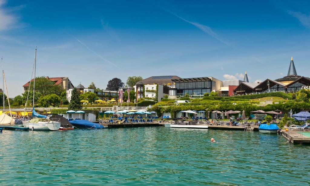 Casinohotel Velden 벨덴암워스에르시 외부 사진